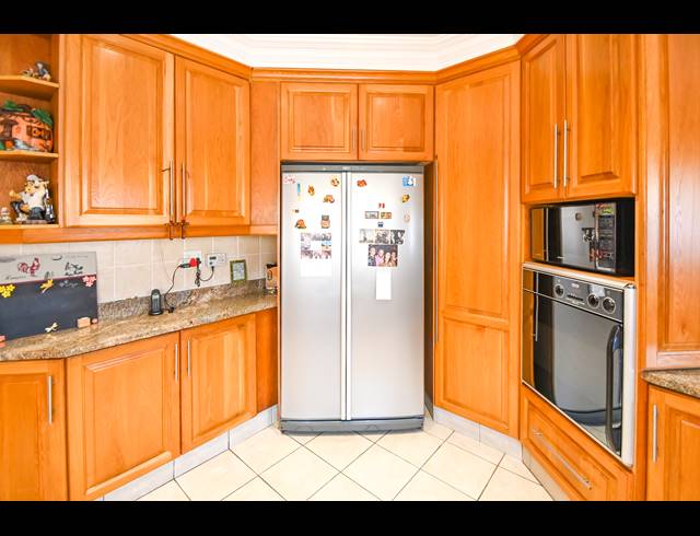 4 BEDROOM TOWNHOUSE FOR SALE IN WESTVILLE